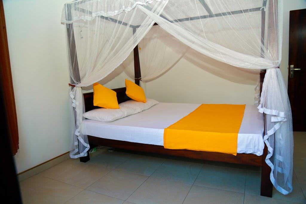 4 S Villa Tangalle Luaran gambar