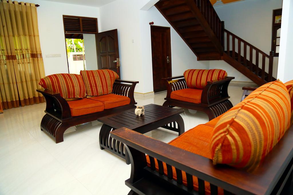 4 S Villa Tangalle Luaran gambar