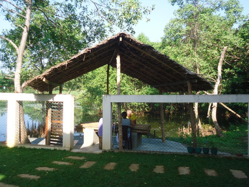 4 S Villa Tangalle Luaran gambar